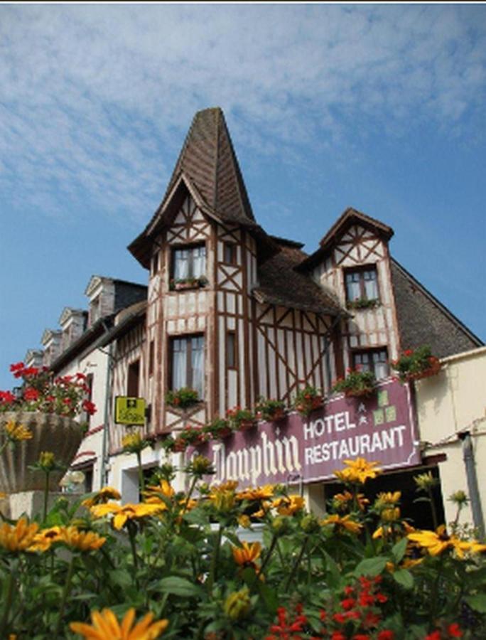 Logis Hotel Et Restaurant Du Dauphin Се Екстер'єр фото